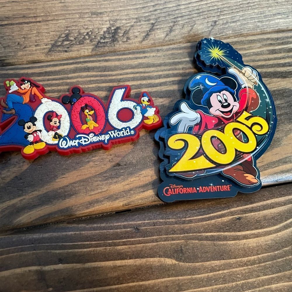 2005 and 2006 Disney California Adventure Walt Disney Worlds Magnets x2
